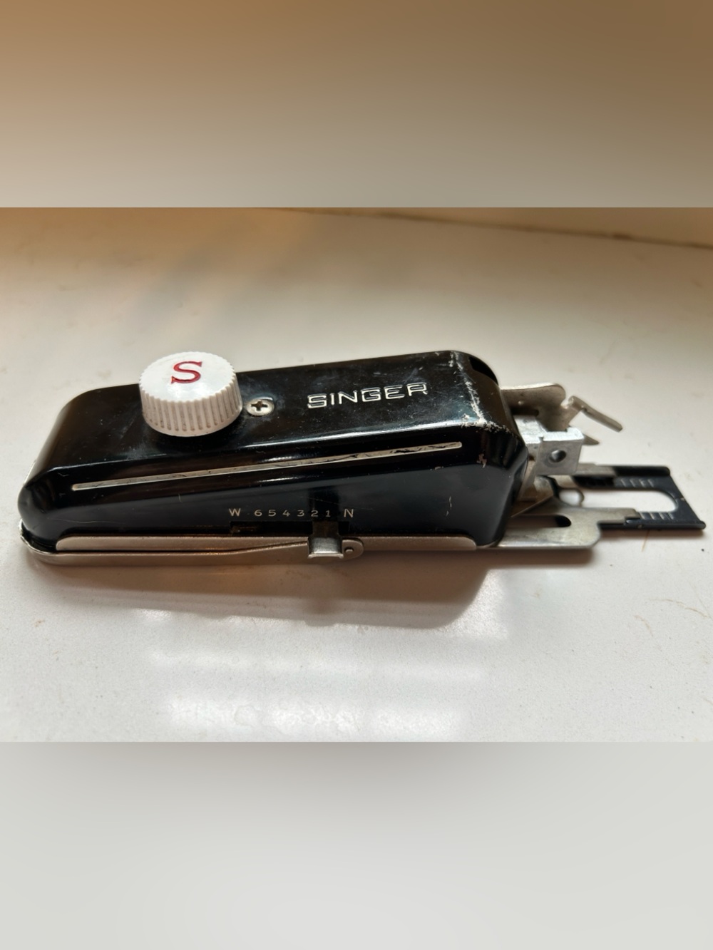 Vintage Singer Buttonholer W654321 N